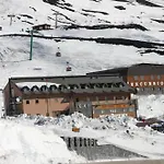 Rifugio Sapienza 3*